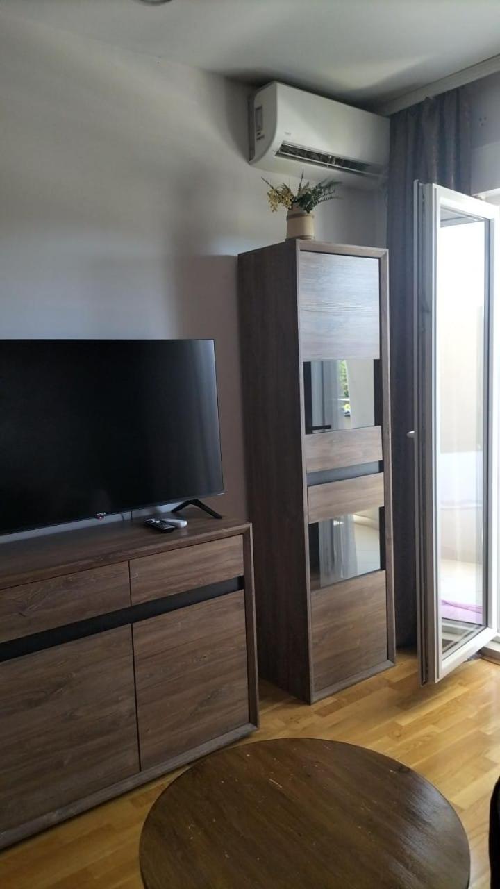 Ogi Apartman Apartment Podgorica Exterior photo